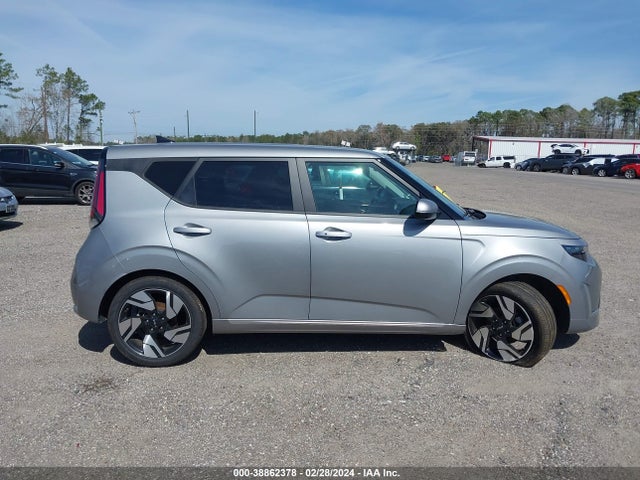 Продажа на аукционе авто 2023 Kia Soul Gt-line, vin: KNDJ53AU9P7851224, номер лота: 38862378