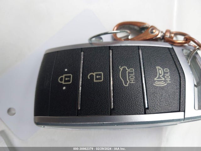 Genesis G90 5.0 Ultimate 2017 KMHG54JH4HU028220 Image 11