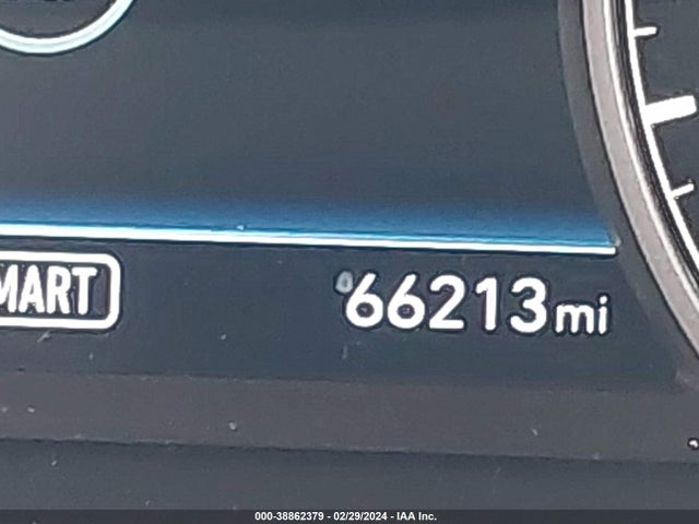 Genesis G90 5.0 Ultimate 2017 KMHG54JH4HU028220 Image 15