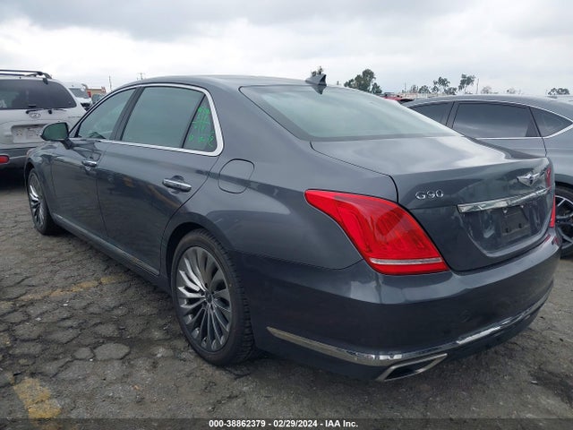 Genesis G90 5.0 Ultimate 2017 KMHG54JH4HU028220 Image 3