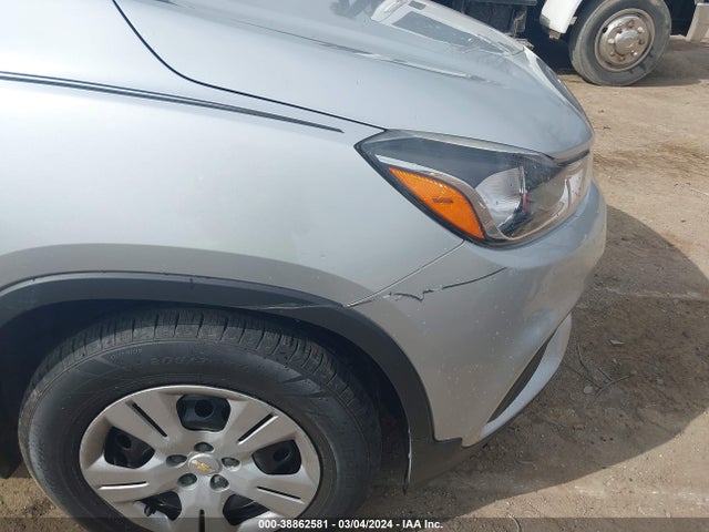 Chevrolet TRAX LS 2018 KL7CJKSB9JB610194 Image 17