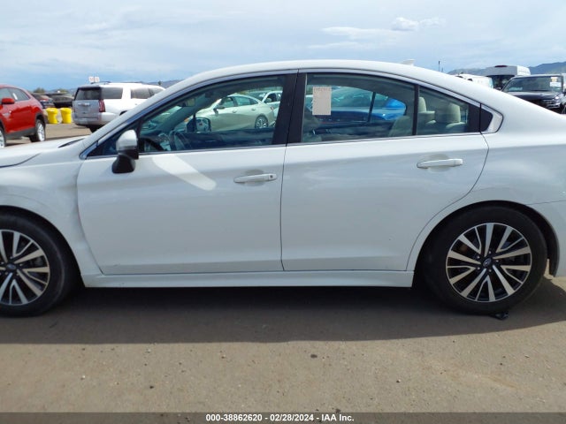 4S3BNAF64K3016408 Subaru Legacy 2.5i Premium