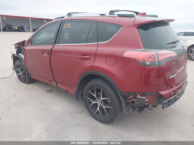 Toyota RAV4 SE 2018 JTMNFREV0JD126818 Image 3