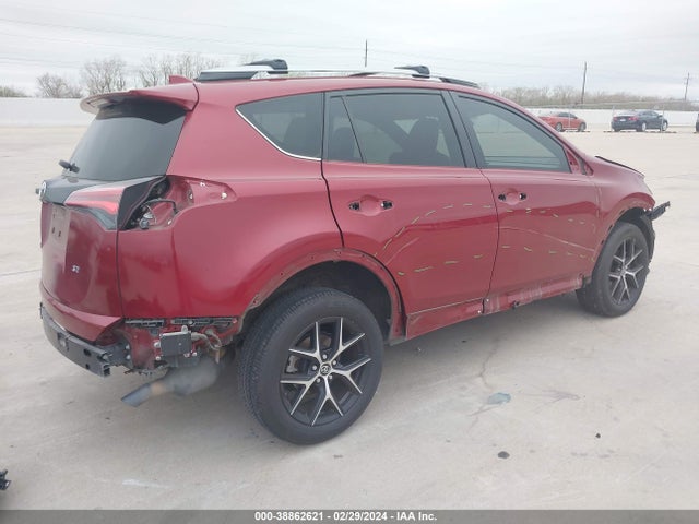 Toyota RAV4 SE 2018 JTMNFREV0JD126818 Image 4