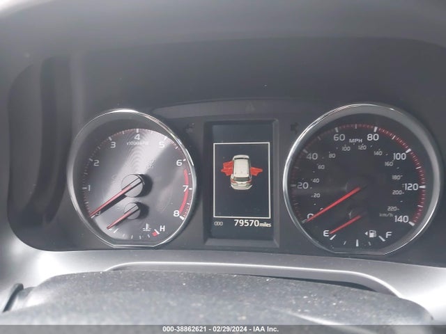 Toyota RAV4 SE 2018 JTMNFREV0JD126818 Image 7