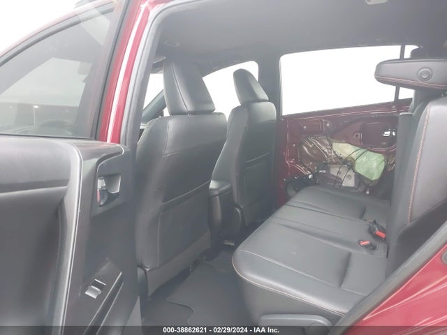 Toyota RAV4 SE 2018 JTMNFREV0JD126818 Image 8