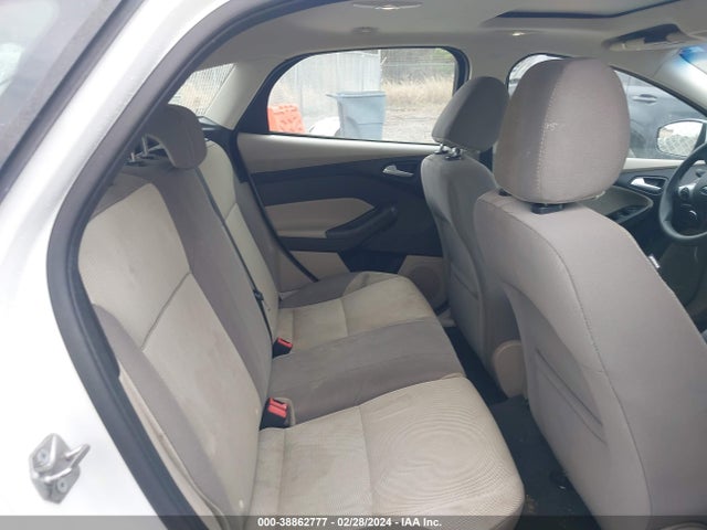 Ford FOCUS SE 2014 1FADP3K27EL367177 Image 8