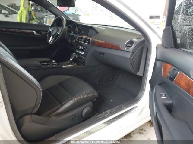 WDDGJ4HB9FG367249 Mercedes-Benz C 250