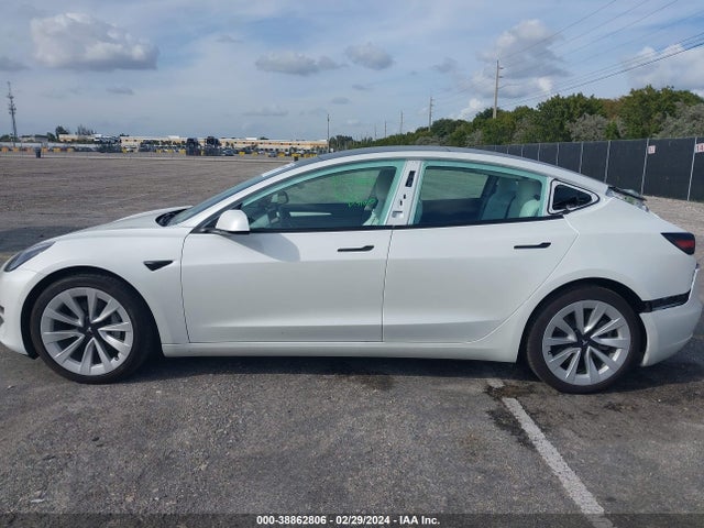 Tesla Model 3 Long Range Dual Motor All-wheel Drive 2022 5YJ3E1EB8NF234202 Image 15