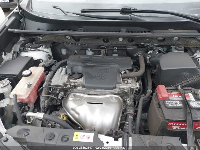 Toyota RAV4 LE 2018 JTMZFREV7JJ157275 Image 10