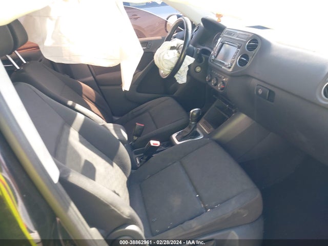 Volkswagen TIGUAN S 2015 WVGAV7AX1FW513219 Image 5