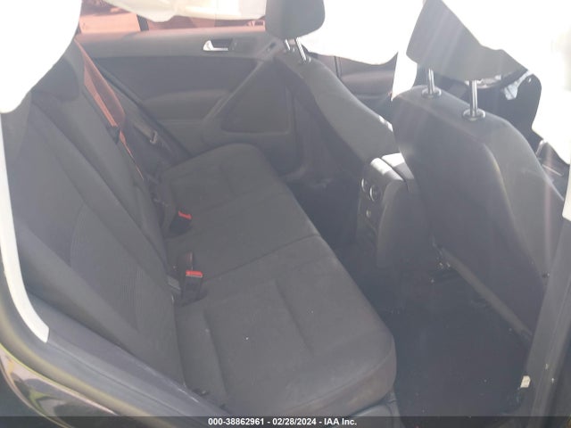Volkswagen TIGUAN S 2015 WVGAV7AX1FW513219 Image 8