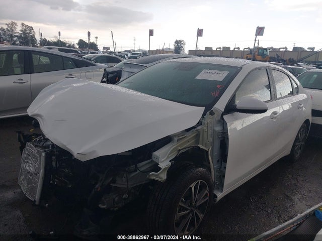 KIA Forte Lxs 2024 3KPF24AD0RE708444 Image 2