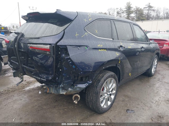 Toyota Highlander Limited 2022 5TDDZRBH0NS216353 Image 4