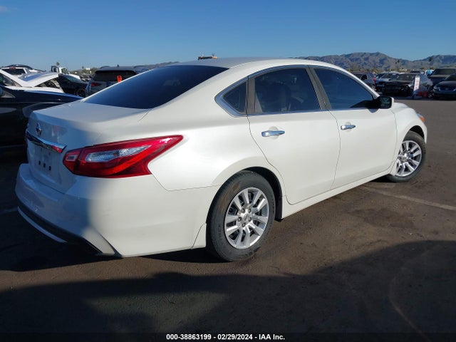 Nissan Altima 2.5 S 2016 1N4AL3AP5GN385535 Image 4