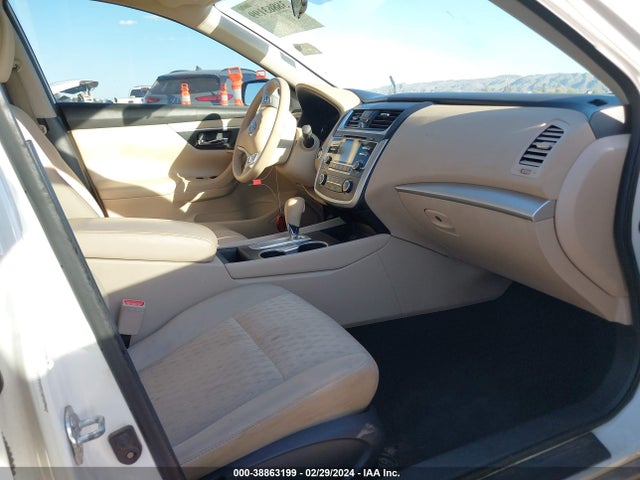 Nissan Altima 2.5 S 2016 1N4AL3AP5GN385535 Image 5
