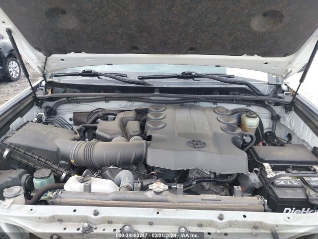 Toyota 4RUNNER SR5 2019 JTEZU5JR0K5199042 Image 10