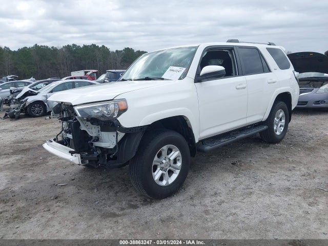 Toyota 4RUNNER SR5 2019 JTEZU5JR0K5199042 Image 2