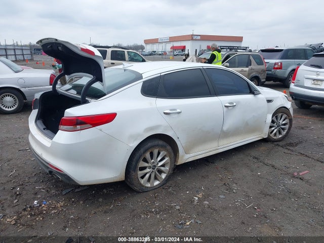 KIA Optima Lx 2017 5XXGT4L30HG167911 Image 4
