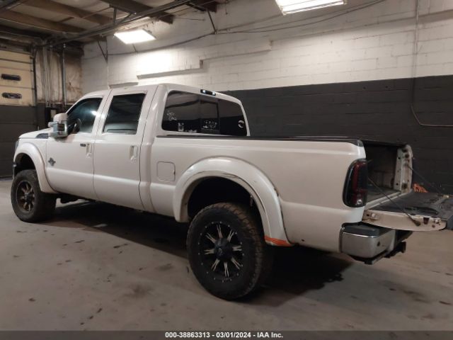 2011 FORD F-250 1FT7W2BT1BEB68851 Photo 2