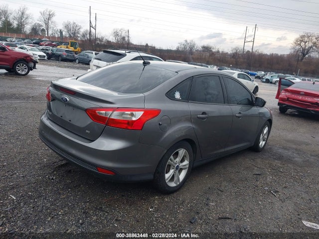 Ford FOCUS SE 2014 1FADP3F25EL322037 Image 4