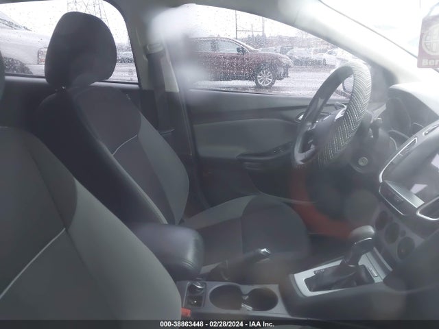 Ford FOCUS SE 2014 1FADP3F25EL322037 Image 5
