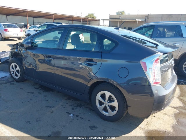 2013 Toyota Prius Three მანქანა იყიდება აუქციონზე, vin: JTDKN3DU4D5637782, აუქციონის ნომერი: 38863672