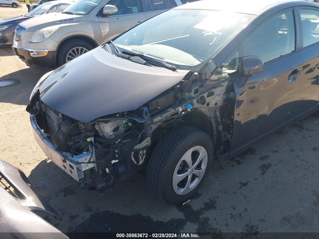 2013 Toyota Prius Three მანქანა იყიდება აუქციონზე, vin: JTDKN3DU4D5637782, აუქციონის ნომერი: 38863672