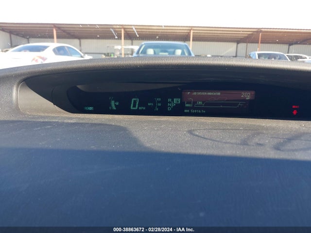 2013 Toyota Prius Three მანქანა იყიდება აუქციონზე, vin: JTDKN3DU4D5637782, აუქციონის ნომერი: 38863672
