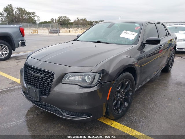 2C3CCARG8LH225670 Chrysler 300 Touring Awd