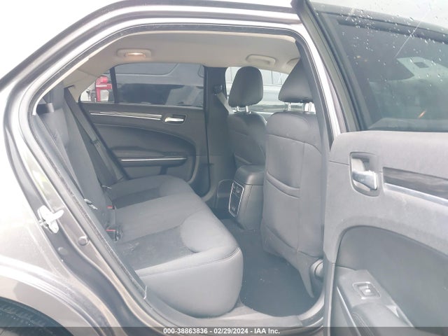2C3CCARG8LH225670 Chrysler 300 Touring Awd