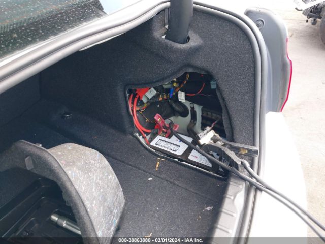 WBA8E1G38HNU17372 BMW 320i