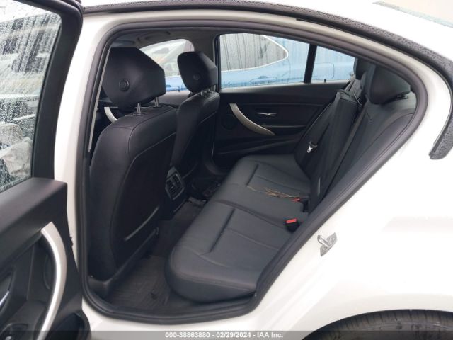 WBA8E1G38HNU17372 BMW 320i