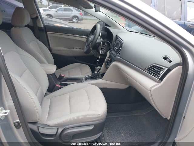 Hyundai ELANTRA SE 2017 5NPD74LF1HH067936 Image 5