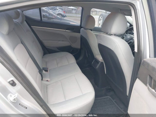 Hyundai ELANTRA SE 2017 5NPD74LF1HH067936 Image 8