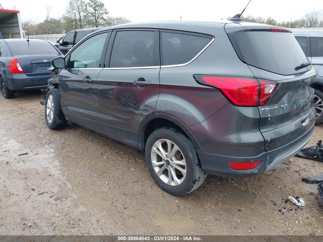 Ford ESCAPE SE 2019 1FMCU0GD2KUB47079 Image 3