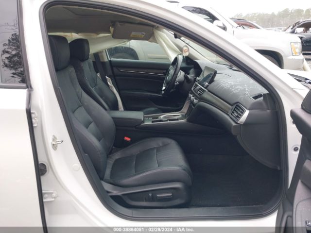 1HGCV2F91JA027222 Honda Accord Touring 2.0t