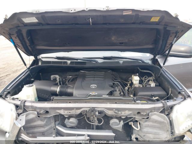 5TFEM5F10EX077943 Toyota Tundra Sr5 4.6l V8