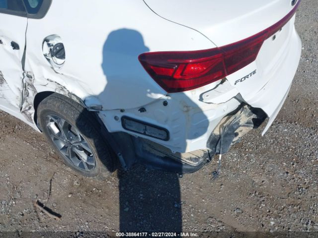 3KPF24AD1ME368892 KIA Forte Lxs