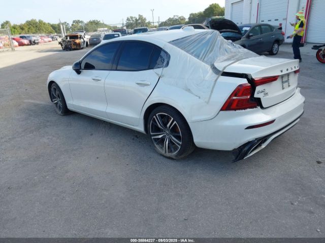 2021 VOLVO S60 7JRA22TM3MG092468 Photo 2