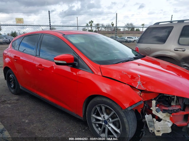 Ford FOCUS SE 2016 1FADP3K26GL344878 Image 14