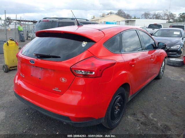 Ford FOCUS SE 2016 1FADP3K26GL344878 Image 4