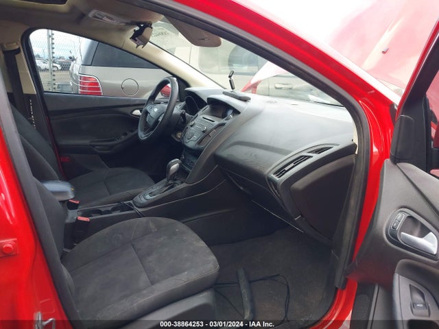 Ford FOCUS SE 2016 1FADP3K26GL344878 Image 5