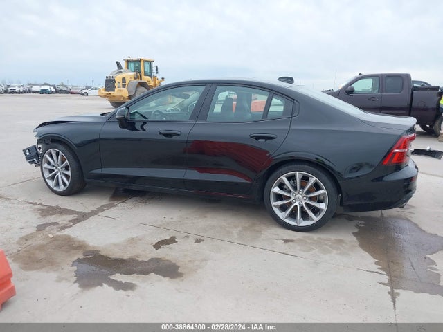 7JR102FK3MG093393 Volvo S60 T5 Momentum