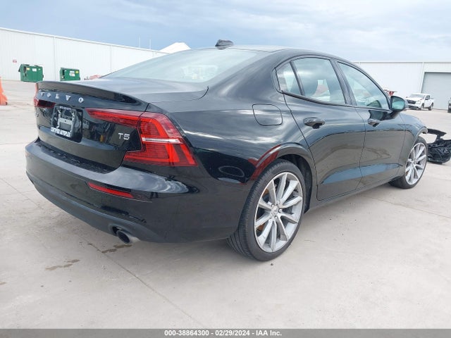 7JR102FK3MG093393 Volvo S60 T5 Momentum