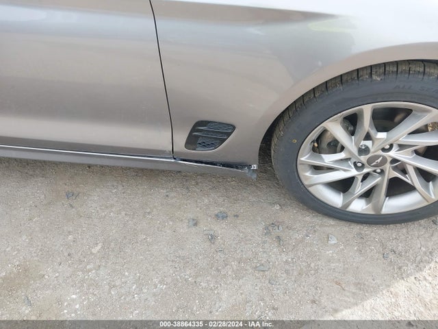Genesis G70 2.0t Rwd 2022 KMTG34TA0NU095856 Image 6