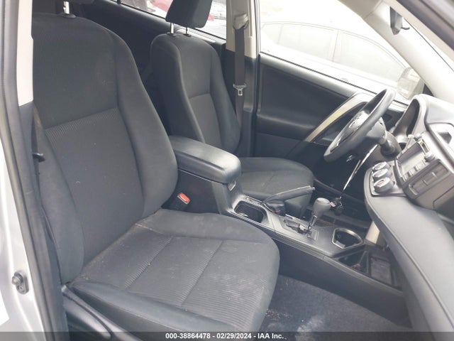 2018 TOYOTA RAV4 LE VIN: JTMZFREV1JJ162116