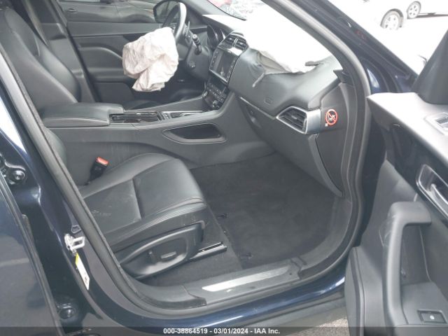 SADCJ2FX0JA321966 Jaguar F-pace 25t Premium