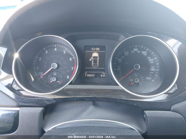 3VWL07AJ2GM207944 Volkswagen Jetta 1.8t Sel