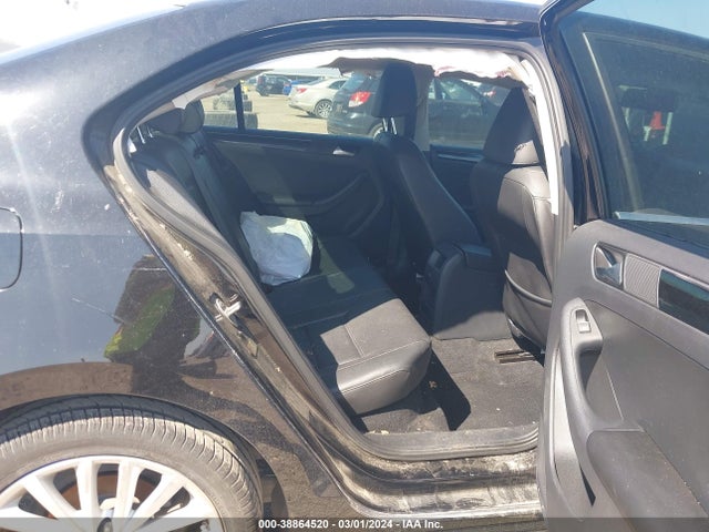 3VWL07AJ2GM207944 Volkswagen Jetta 1.8t Sel